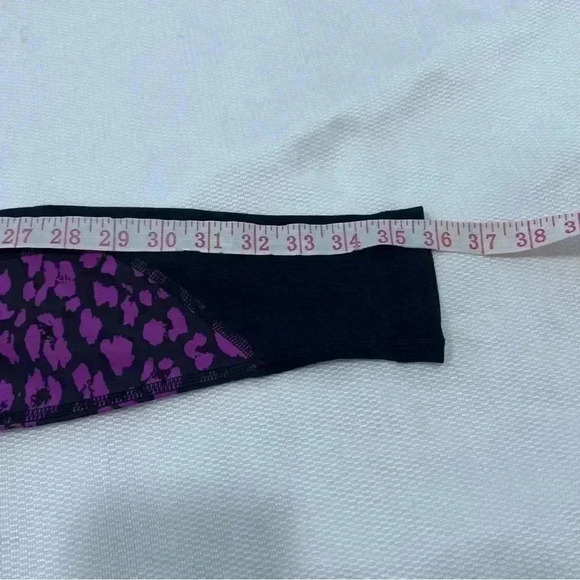 Lululemon leggings size 2 - Picture 6 of 9